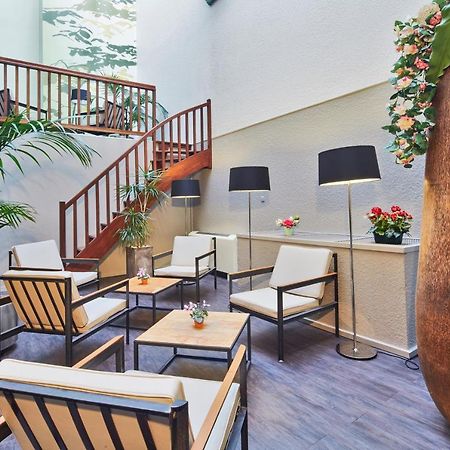 Kyriad Hotel Nevers Centre Екстериор снимка