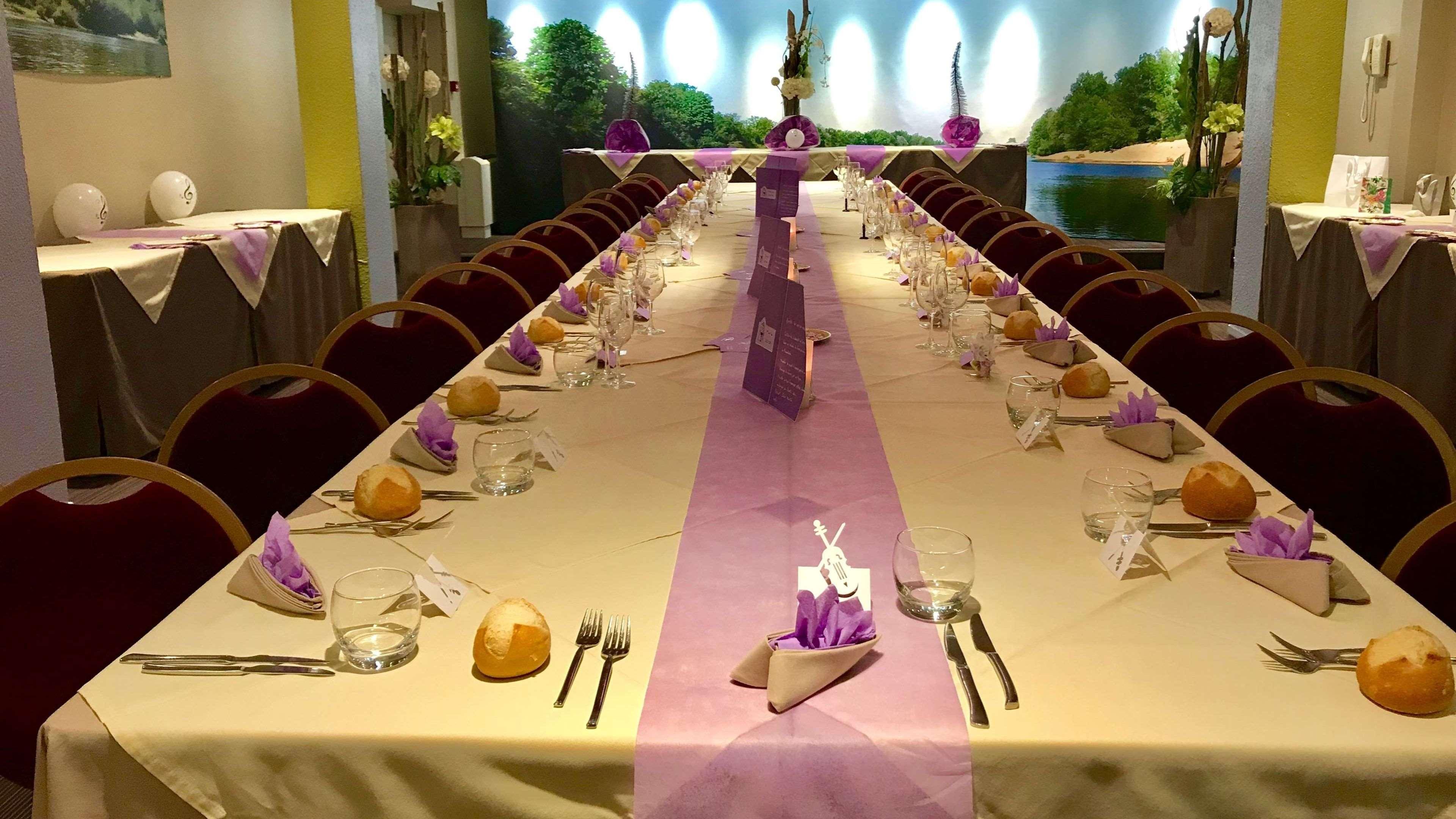 Kyriad Hotel Nevers Centre Екстериор снимка