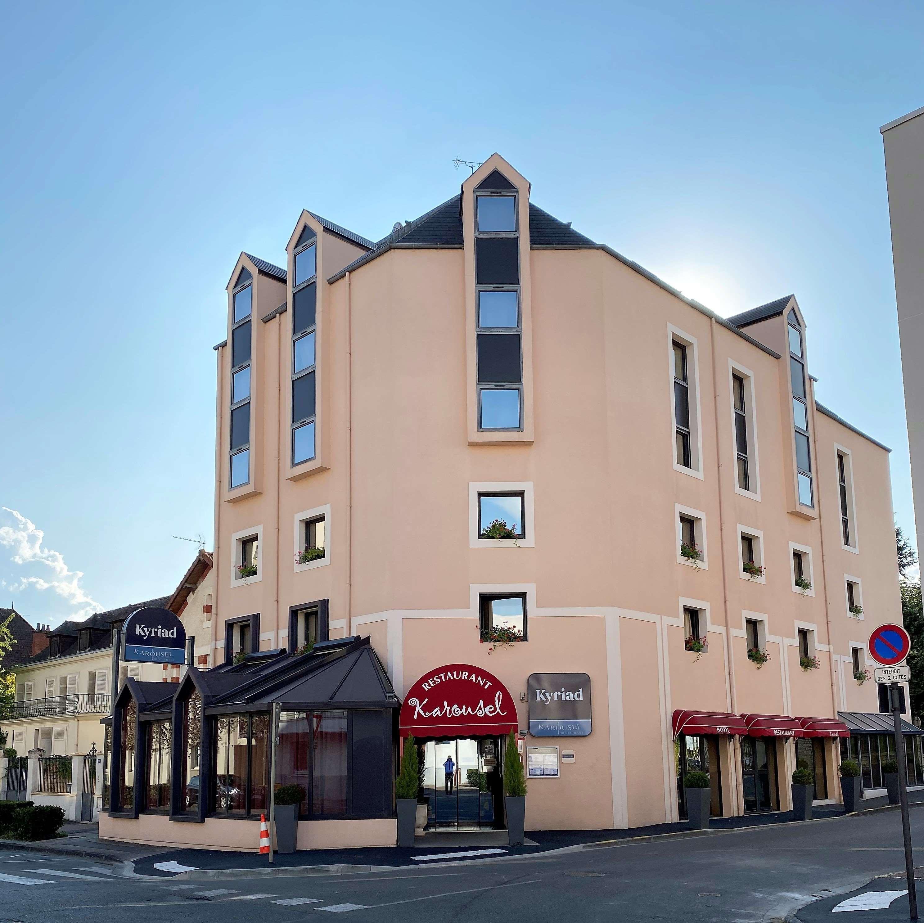 Kyriad Hotel Nevers Centre Екстериор снимка