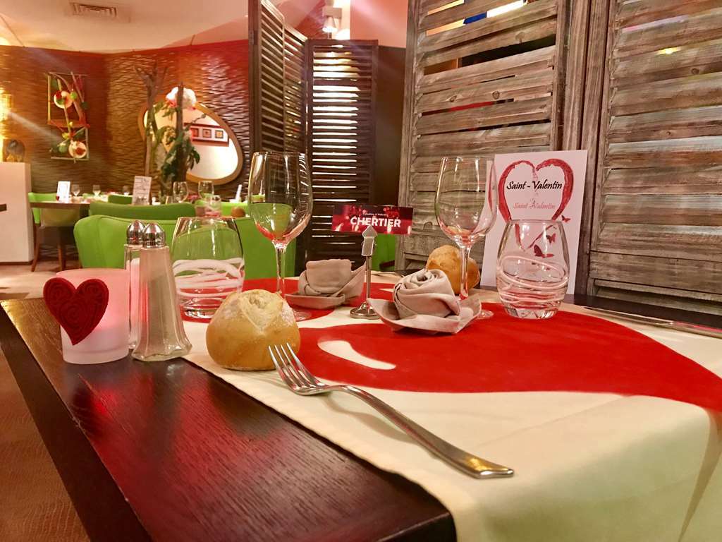 Kyriad Hotel Nevers Centre Ресторант снимка